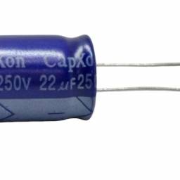 Condensador Electroltico 22UF X 250 VOLT